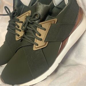 Puma Dark Green Sneakers